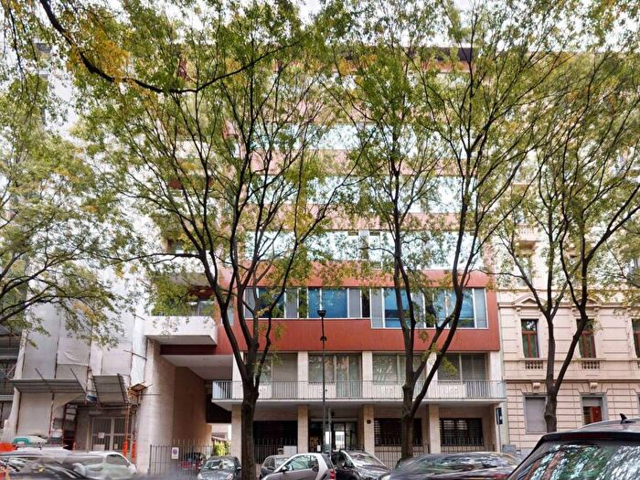 Appartamento trilocale in vendita in Viale Lombardia, Città Studi, Milano