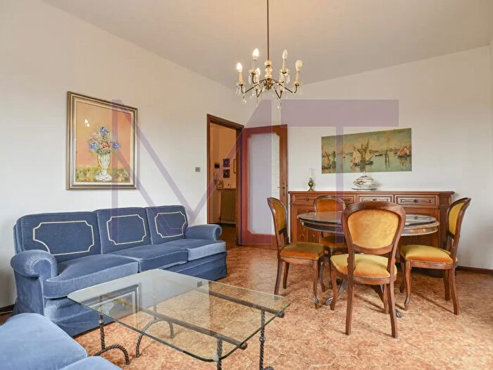 Appartamento quadrilocale in vendita in Viale Roma, Cormons