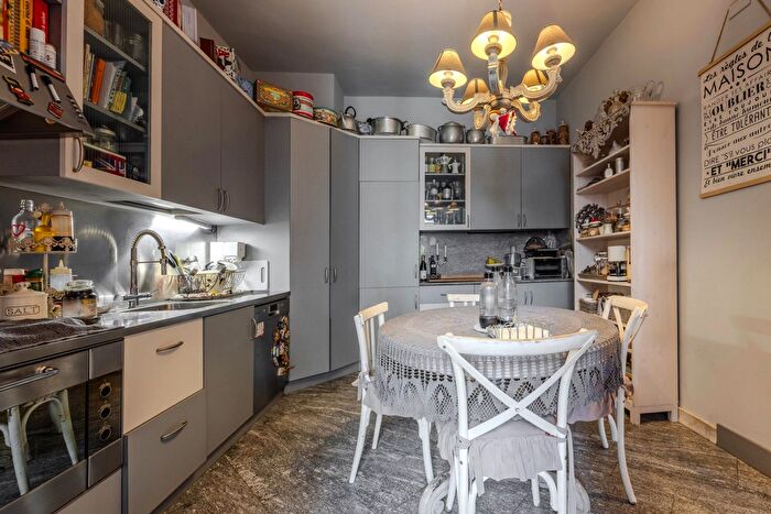 Case in Vendita e in Affitto - 3