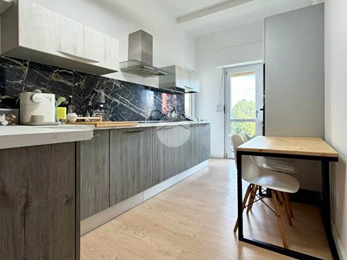 Appartamento con 5 locali in vendita in Via Castelgomberto, Torino