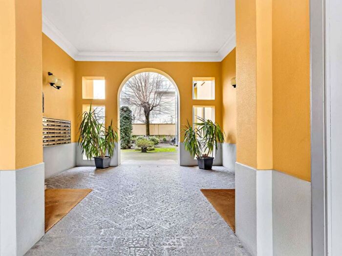 Appartamento bilocale in affitto in Via Polesine, Corvetto, Milano