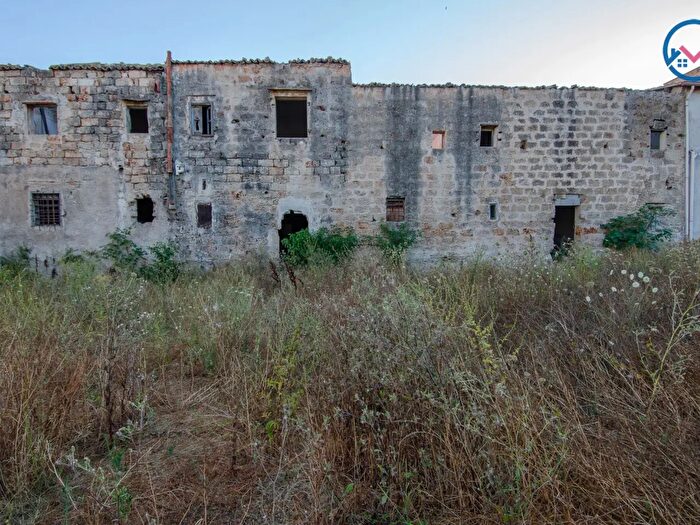 Casa con 10 locali in vendita in Via Trapani Pescia, Palermo