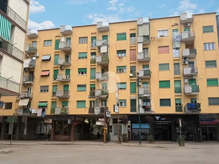 Appartamento bilocale in vendita in Via Giacomo Leopardi, Napoli