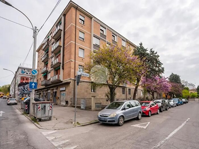 Appartamento trilocale in vendita in Via Carlo Dickens, Bologna