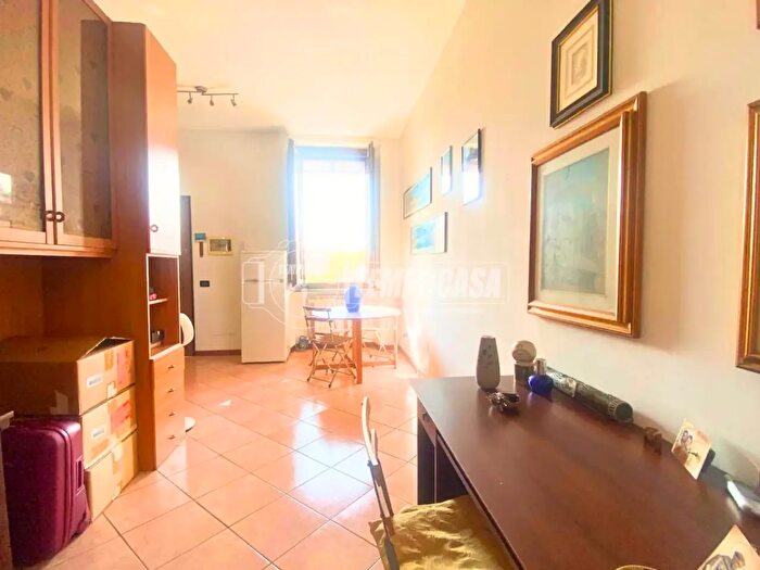 Appartamento monolocale in vendita in Via Garibaldi, Agrate Brianza