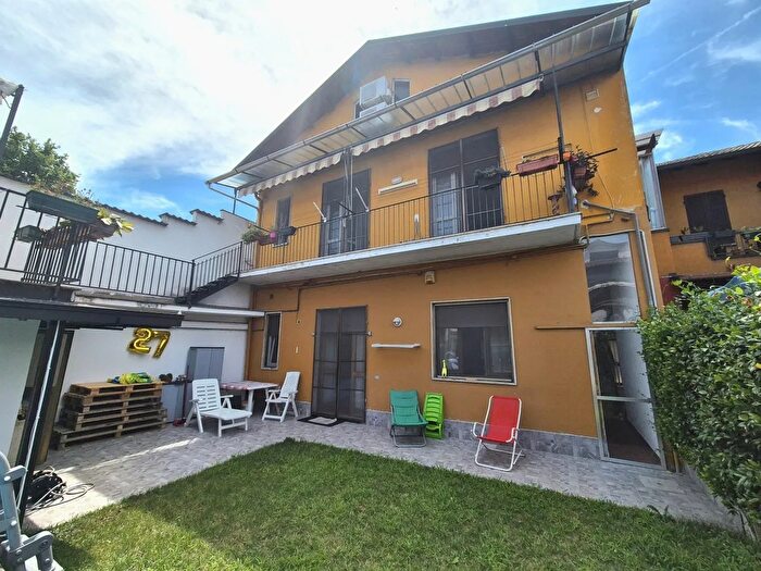 Casa con 6 locali in vendita in Via SantAntonio da Padova, Cornaredo