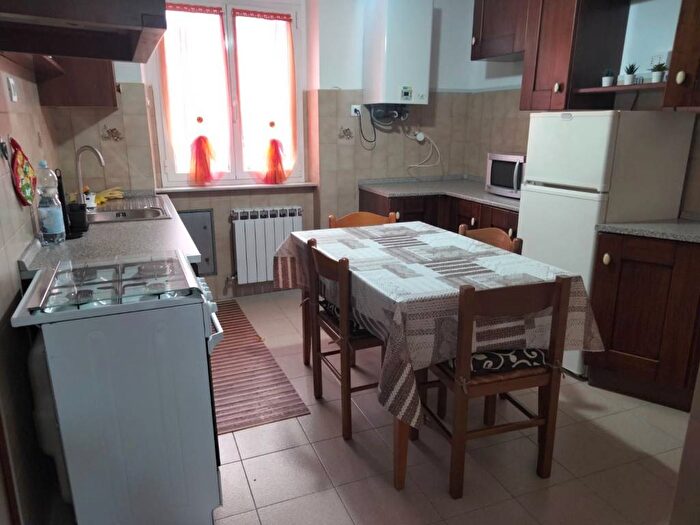 Appartamento trilocale in affitto in Passo del Cantarena, Sestri Ponente, Genova
