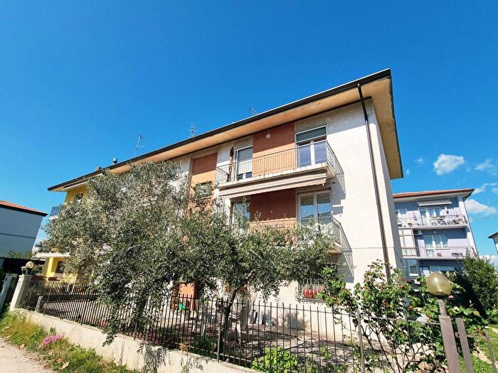 Appartamento trilocale in affitto in Via Buttrio, Udine