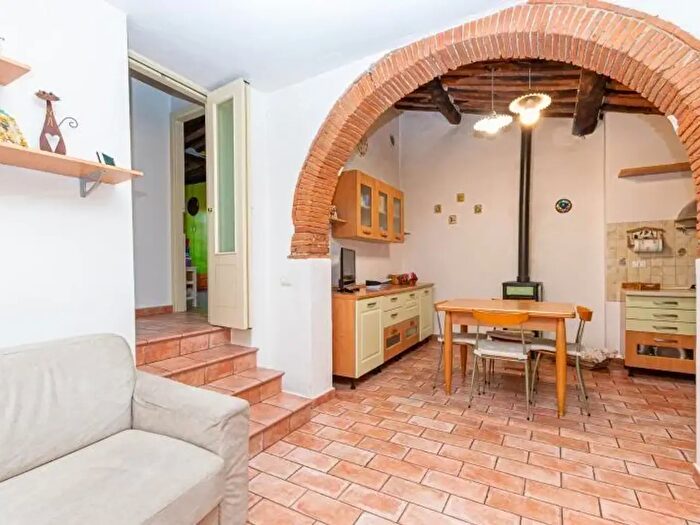 Appartamento quadrilocale in vendita in Buti
