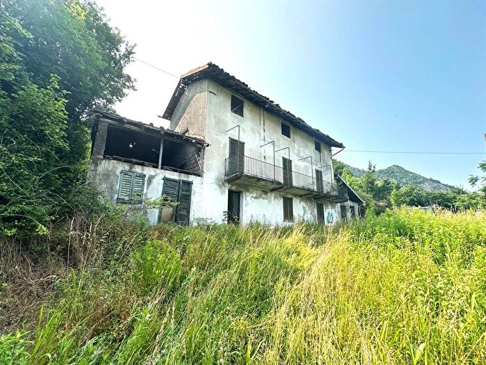 Casa quadrilocale in vendita in Via Formaci, Valmadrera