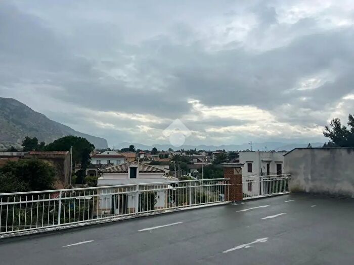 Appartamento quadrilocale in affitto in Viele Giunone, Palermo