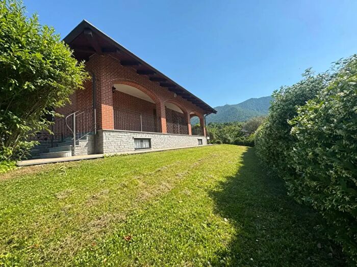 Casa con 6 locali in vendita in Via Alpignano, Val Della Torre