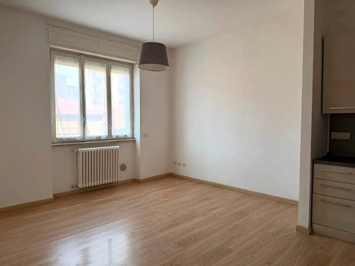 Appartamento bilocale in vendita in Via Ugo Foscolo, Sesto San Giovanni