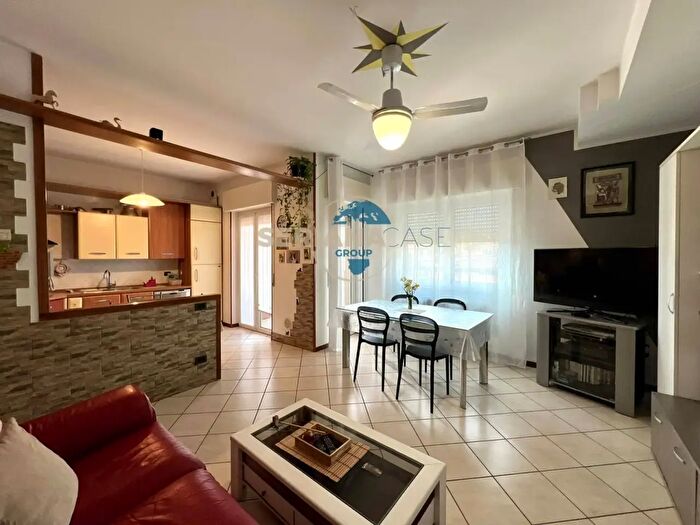 Appartamento quadrilocale in vendita in Via Dante Alighieri, Albano SantAlessandro