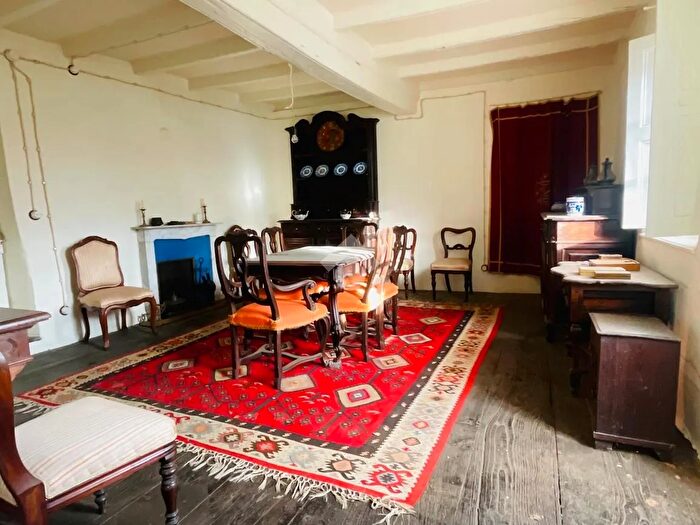 Casa con 8 locali in vendita in Via Castiglione, Coassolo Torinese