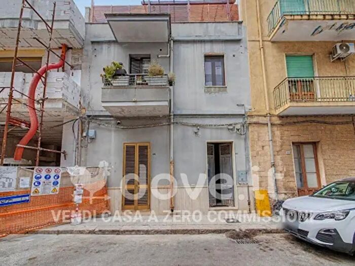 Appartamento quadrilocale in vendita in Via Romolo, Brindisi