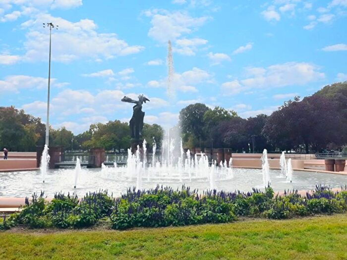 Appartamento trilocale in affitto in Via Spartaco, Montenero, Milano