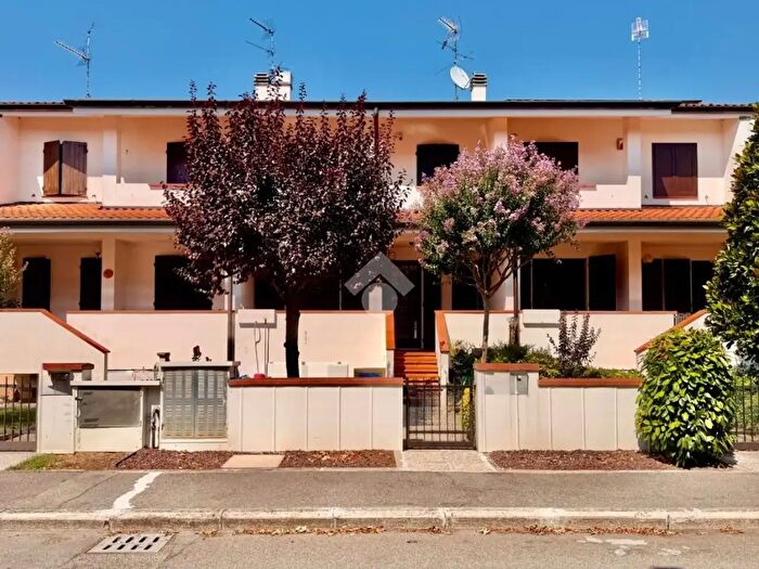 Casa quadrilocale in vendita in Via Martin Luther King, Budrio