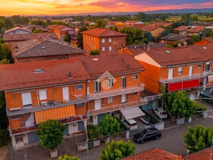 Casa quadrilocale in vendita in Via Giardini Sud, Formigine