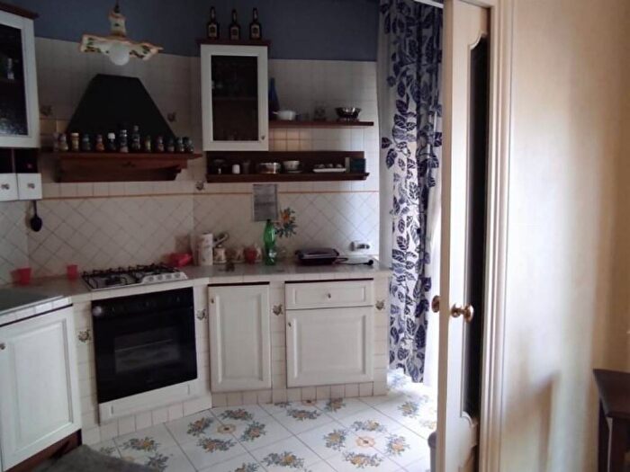 Appartamento trilocale in affitto in Via Libertà, Portici