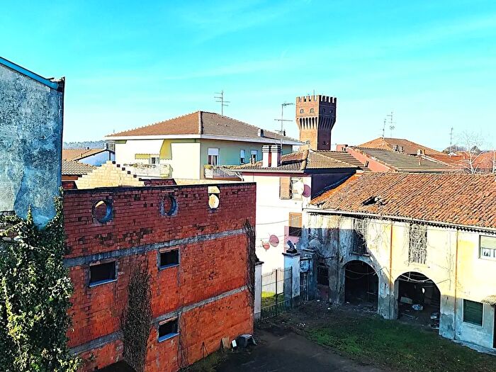 Casa con 5 locali in vendita in Piazza Matteotti, Lonate Ceppino