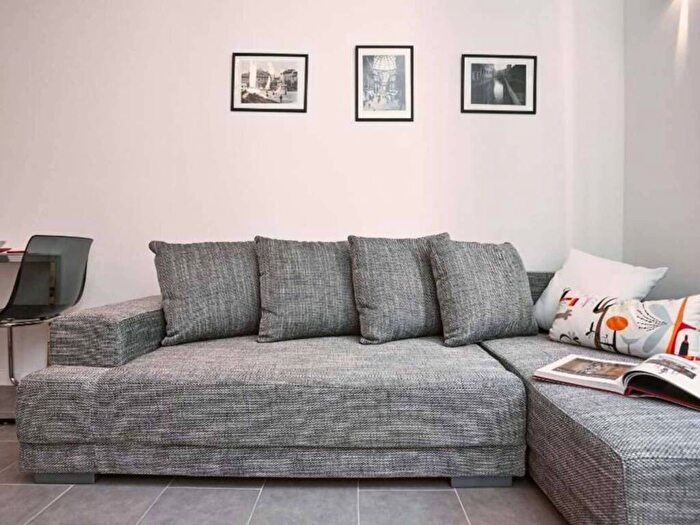 Appartamento trilocale in affitto in Via Fiuggi, Istria, Milano