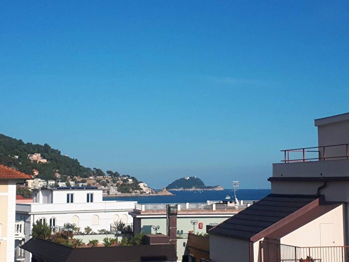 Appartamento quadrilocale in affitto in Via Morteo, Borgo Coscia, Alassio