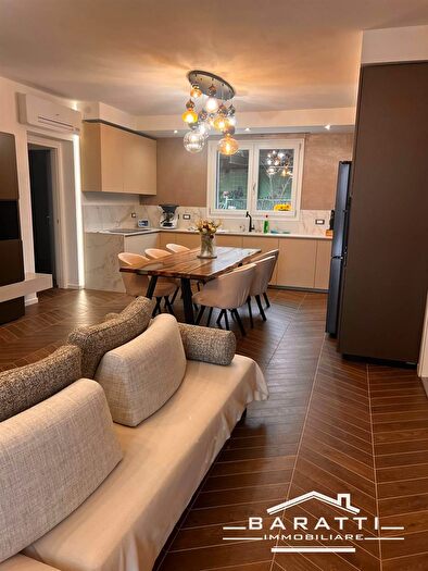 Casa quadrilocale in vendita in Suzzara