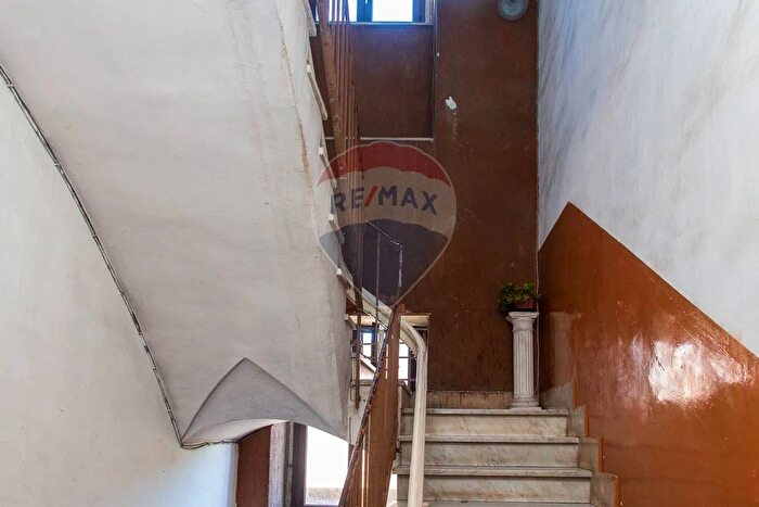 Appartamento quadrilocale in vendita in Via Marchese di Casalotto, Catania