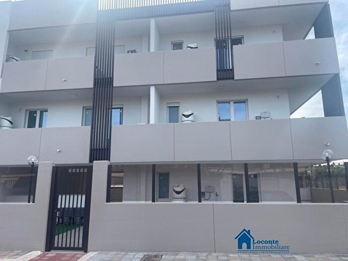 Appartamento trilocale in vendita in Cellamare