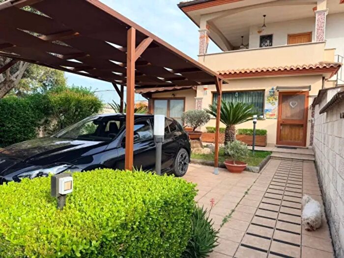 Casa quadrilocale in vendita in Via della Cannuccia, Anzio