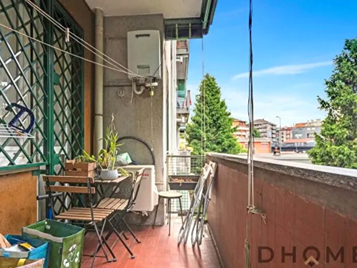 Appartamento trilocale in vendita in Via Vittorio Barzoni, Milano