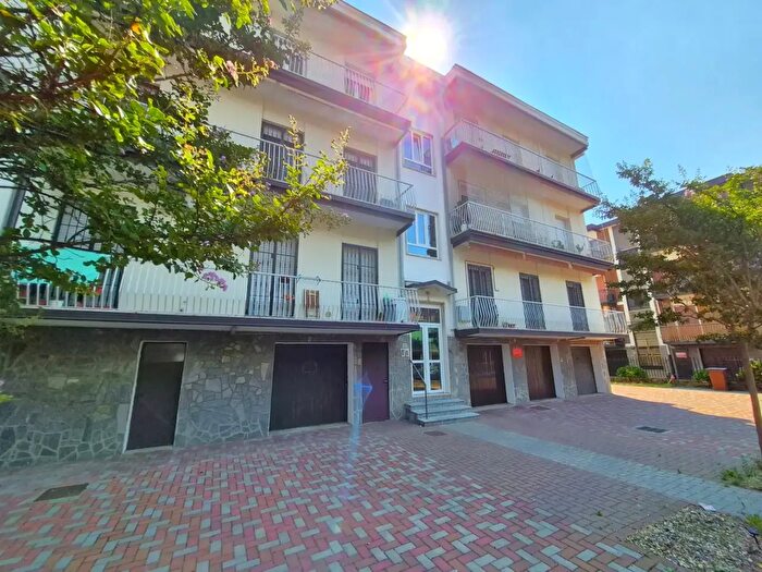 Appartamento trilocale in vendita in Via Pascoli, Siziano