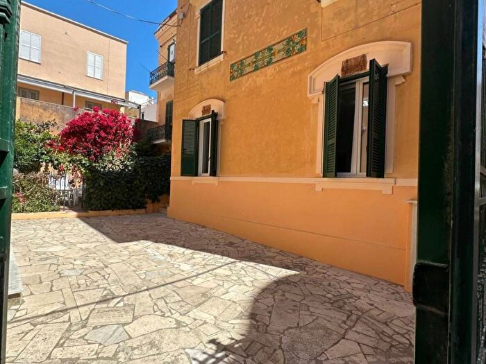 Appartamento trilocale in affitto in Via Padre Lombardi, Centro Storico, Anzio