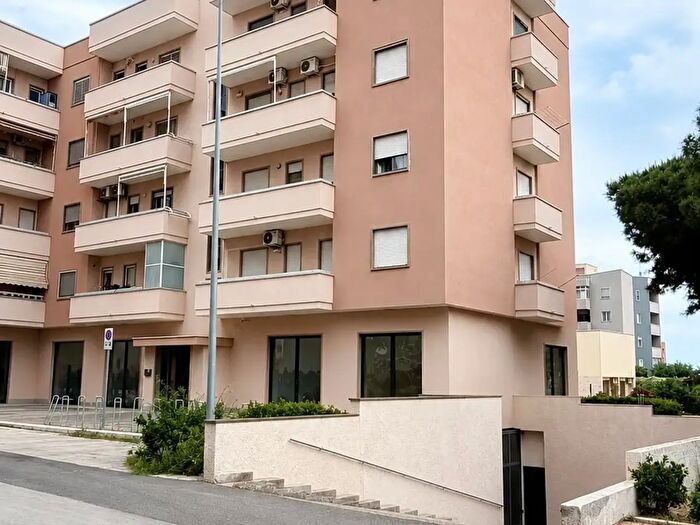 Appartamento quadrilocale in vendita in Strada Privata Ludovico Ariosto, Monopoli