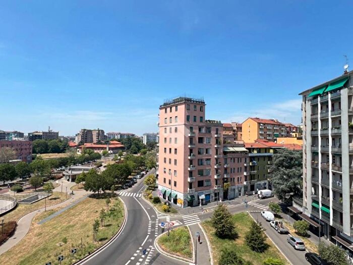 Appartamento bilocale in affitto in Viale Caterina da Forlì, Gambara, Milano