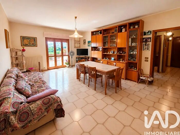 Appartamento con 7 locali in vendita in Via Don Lorenzo Milani, Offida