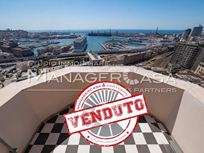 Appartamento con 6 locali in vendita in Via Pagano Doria, Genova