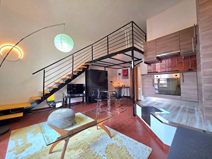 Appartamento monolocale in affitto in Alzaia Naviglio Grande, Navigli Darsena, Milano