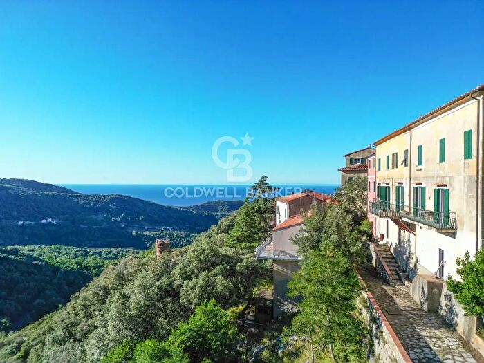 Appartamento con 6 locali in vendita in Via dell'Amore, Marciana