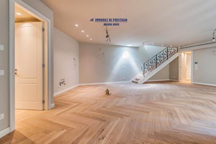 Appartamento con 5 locali in vendita in Via Ludovico Ariosto, Milano