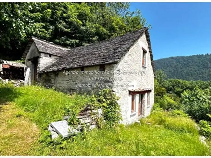 Casa bilocale in vendita in Via Colonnello Garbagni, Craveggia