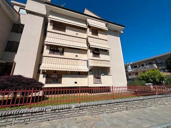 Case in Vendita e in Affitto - 2