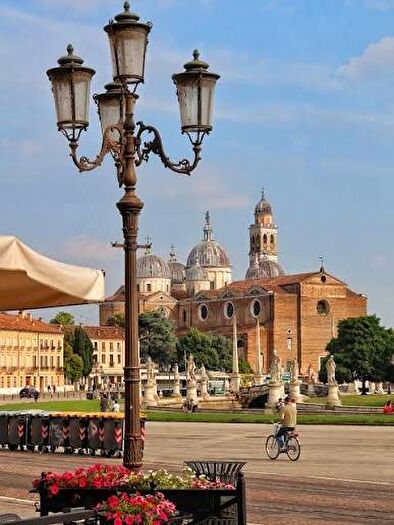 Appartamento trilocale in affitto in Prato della Valle, Prato della Valle Pontecorvo, Padova