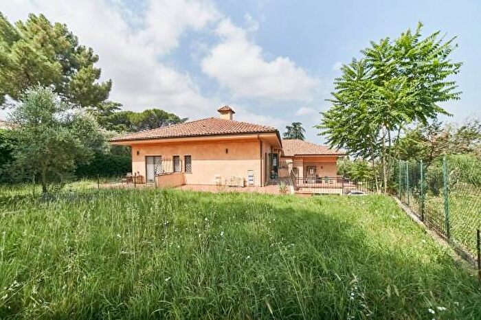 Appartamento bilocale in vendita in Viale Enrico Fermi, Frascati