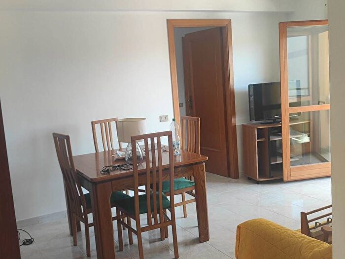 Appartamento trilocale in affitto in Via Valle d'Aosta, Centro, Nettuno