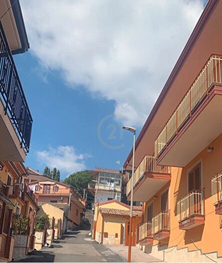 Casa quadrilocale in vendita in Trecastagni