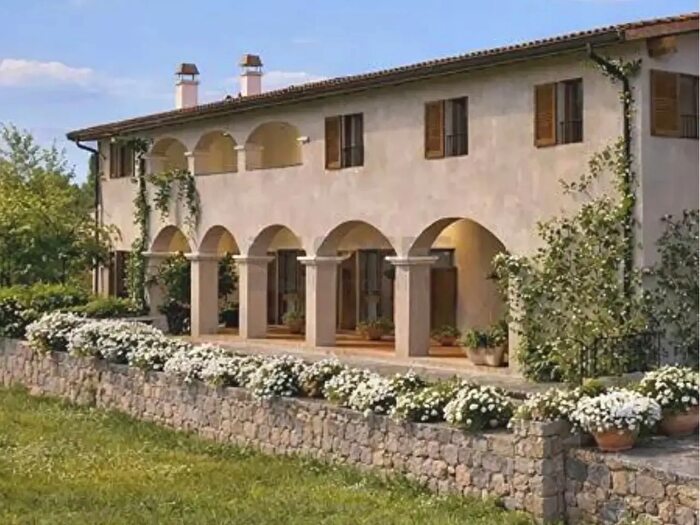 Casa con 6 locali in vendita in Sr, Figline e Incisa Valdarno
