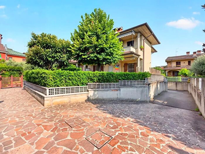 Appartamento monolocale in vendita in Via Ruggero Leoncavallo, Bollate