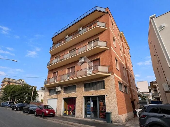 Appartamento trilocale in vendita in Via Guglielmo Marconi, Giulianova